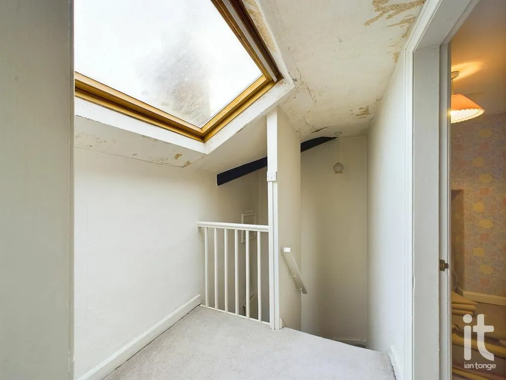4 bed Semi-Detached