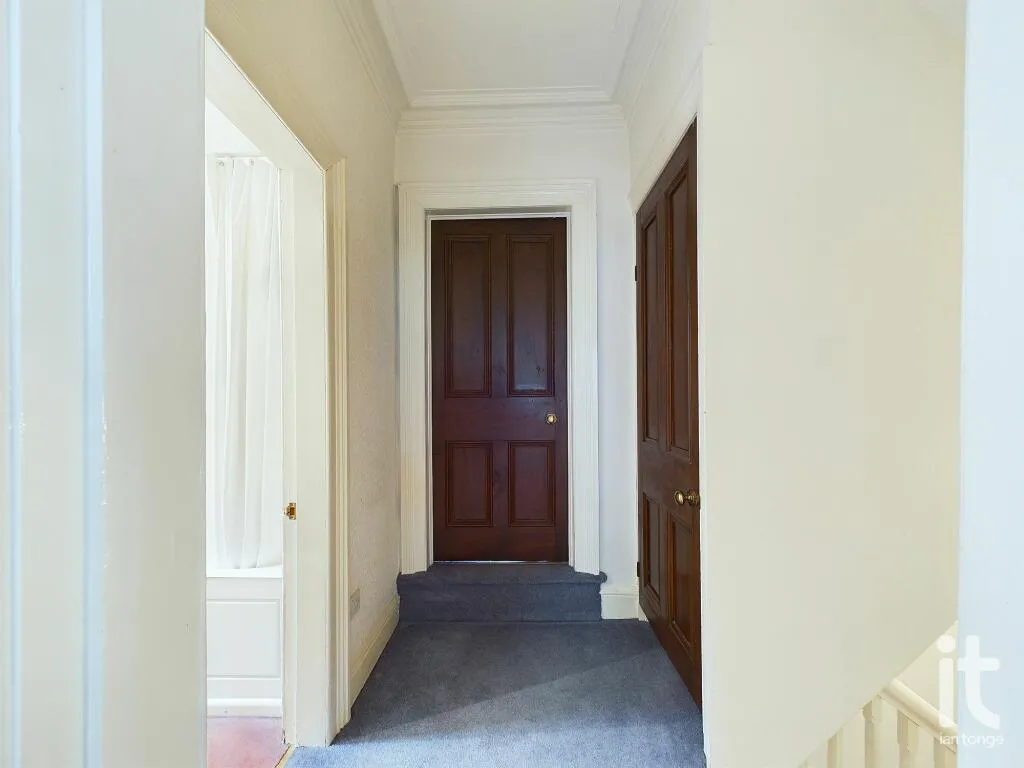 4 bed Semi-Detached