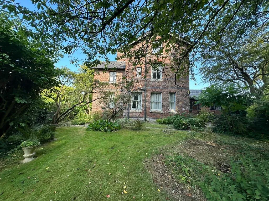 4 bed Semi-Detached