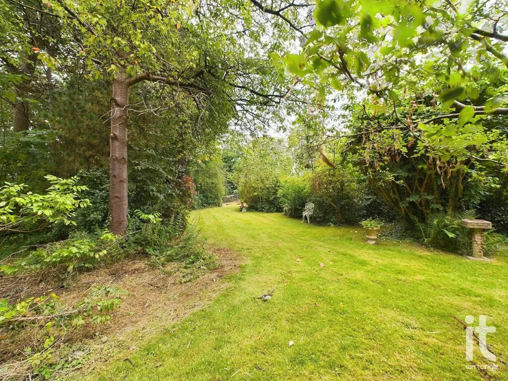 4 bed Semi-Detached