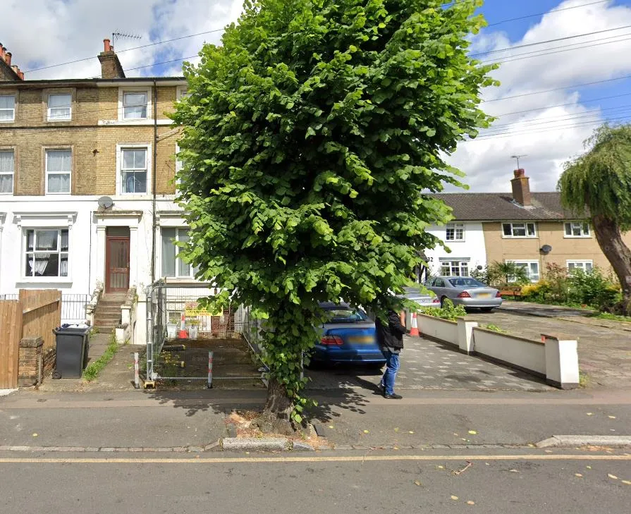 1 bed Ground Flat