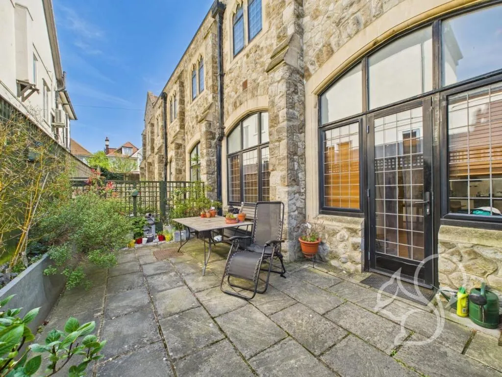 2 bed Apartment