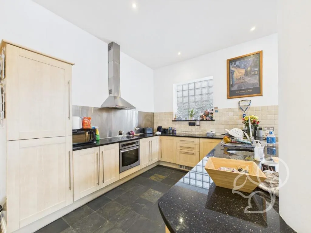 2 bed Apartment
