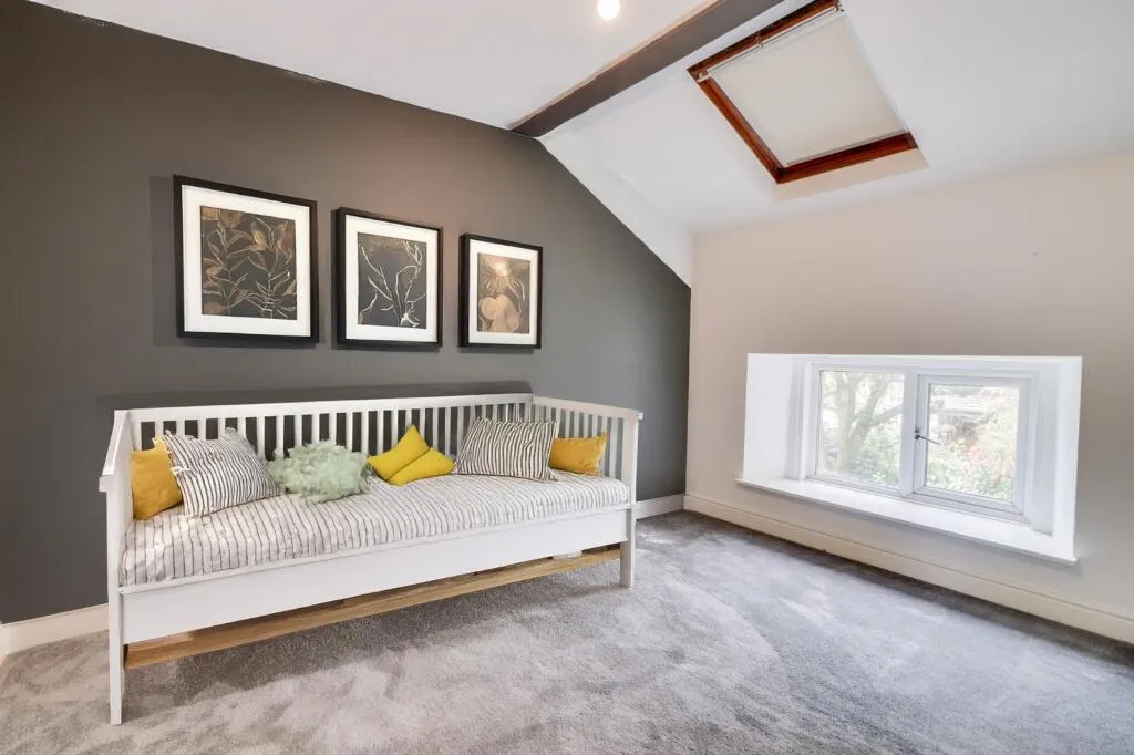 3 bed End of Terrace