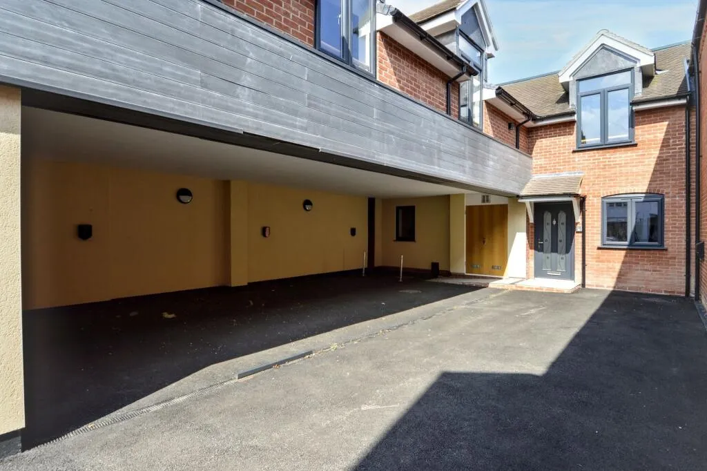 3 bed Block of Apartments