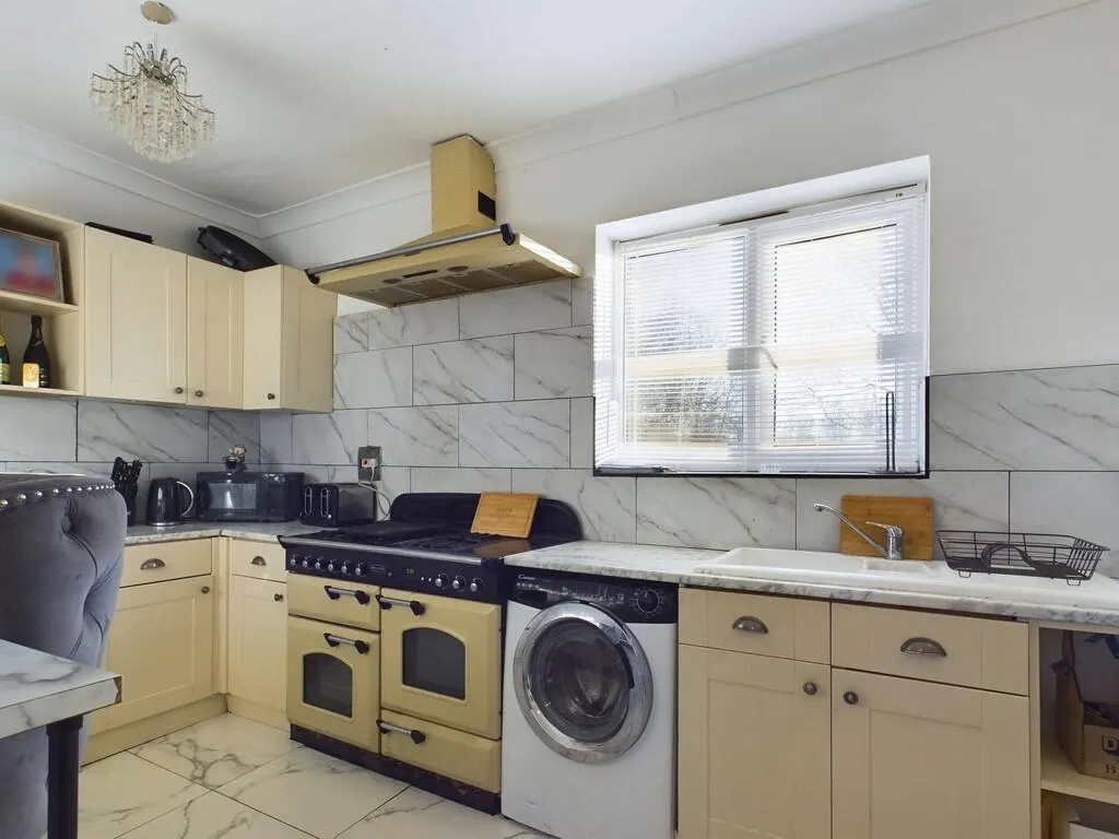 2 bed Semi-Detached