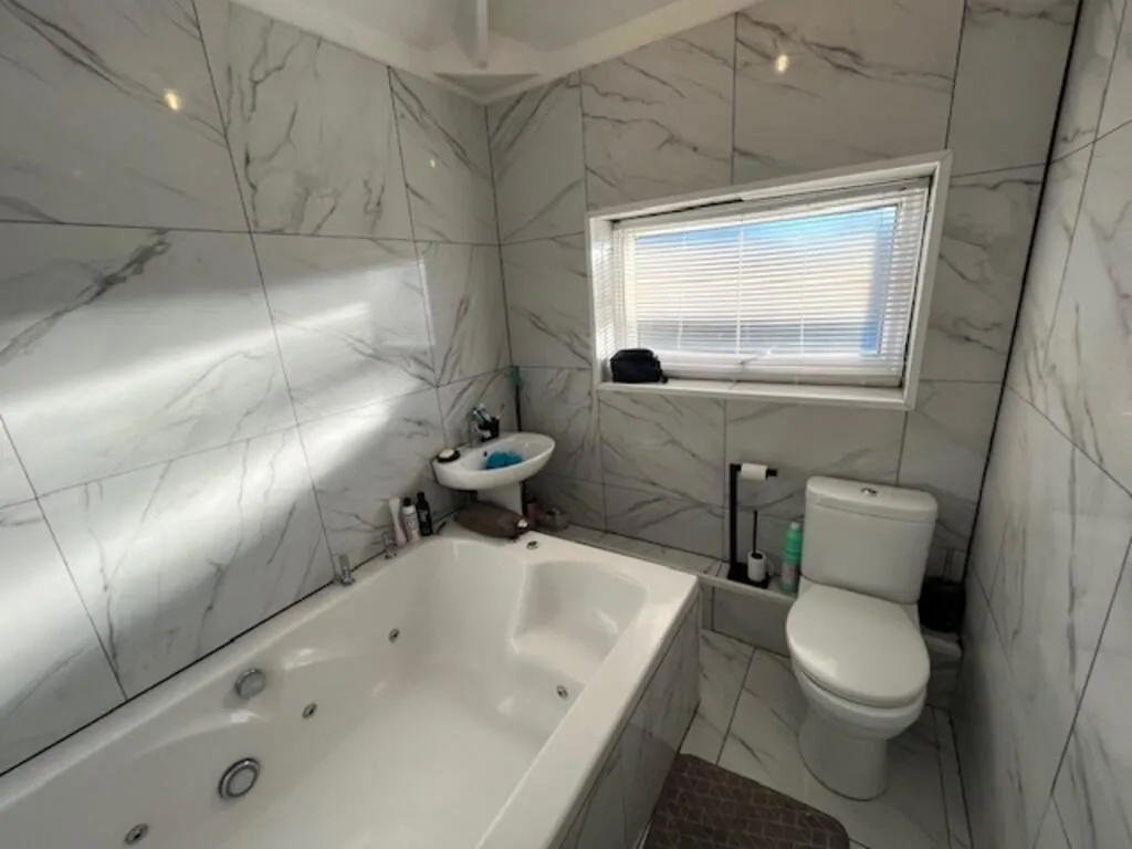 2 bed Semi-Detached