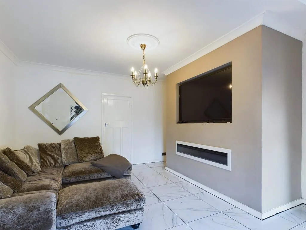 2 bed Semi-Detached