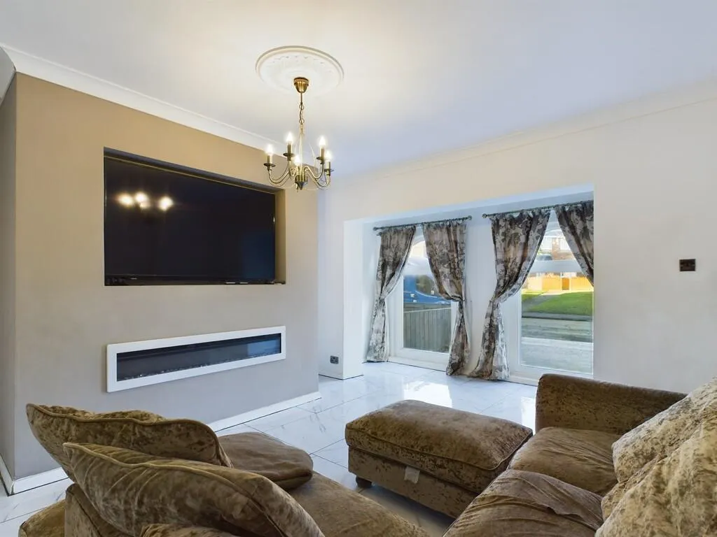 2 bed Semi-Detached