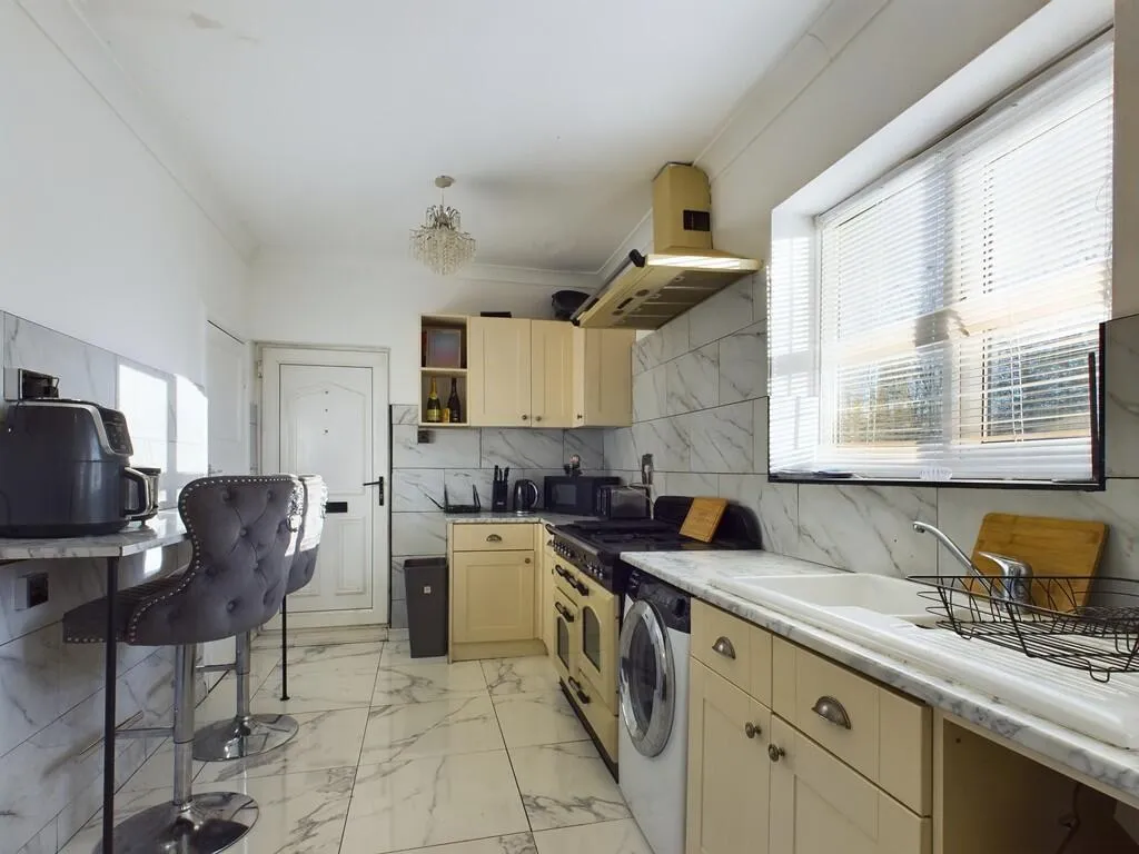 2 bed Semi-Detached