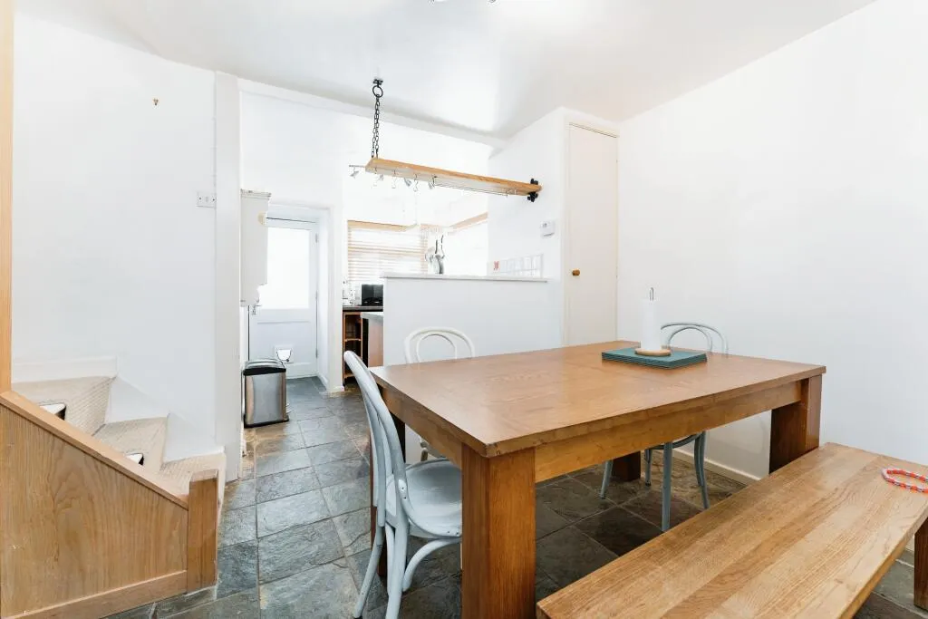 2 bed End of Terrace