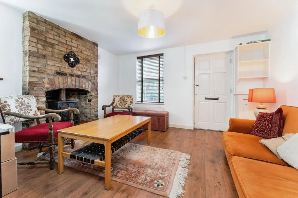 2 bed End of Terrace