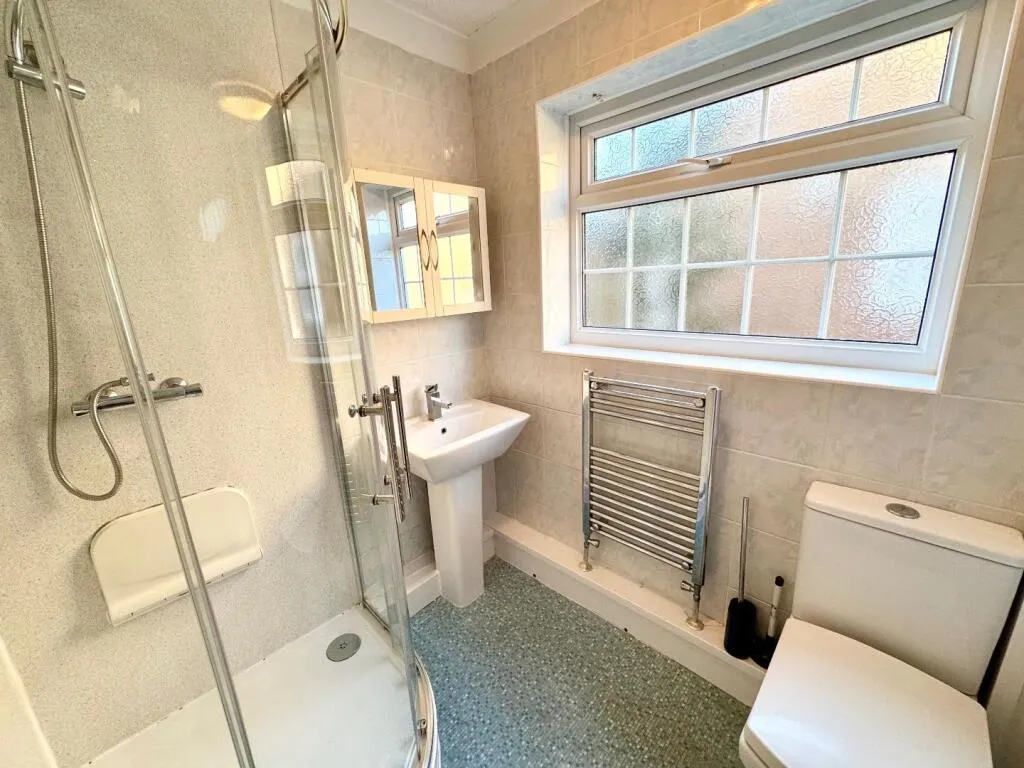 2 bed Semi-Detached Bungalow