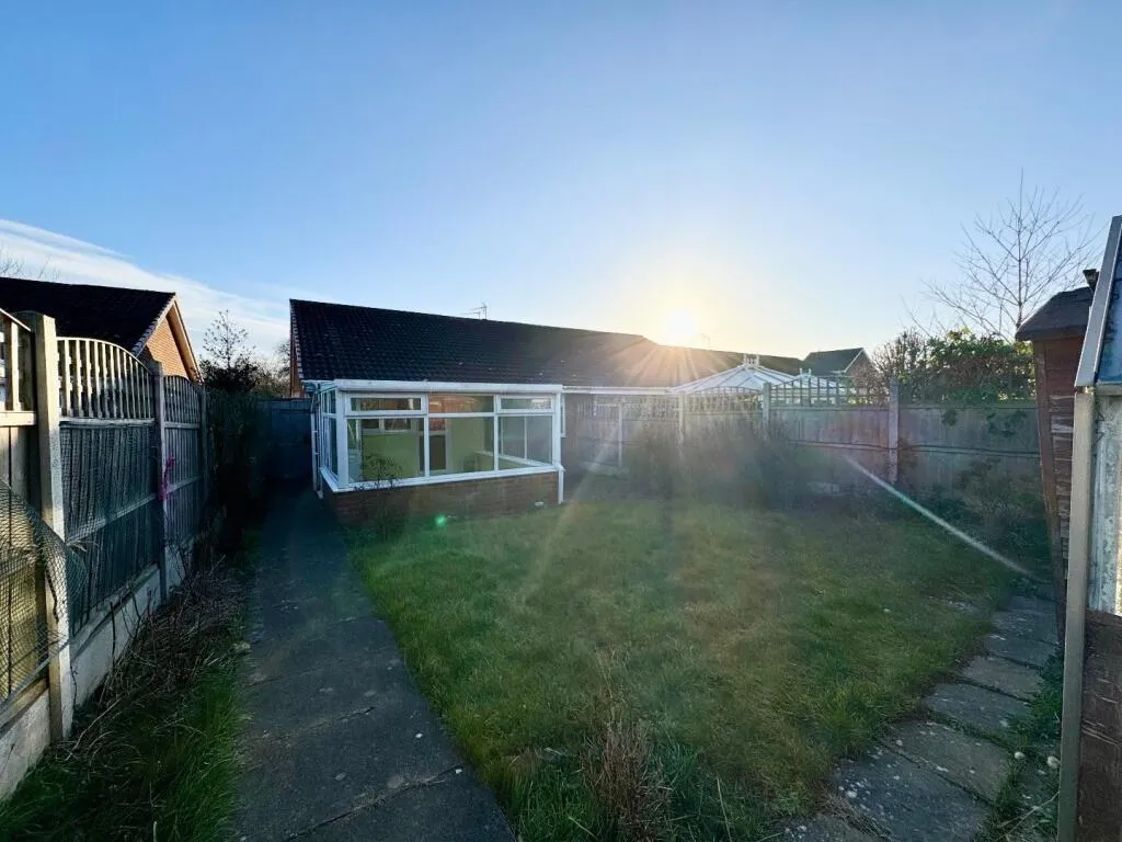 2 bed Semi-Detached Bungalow