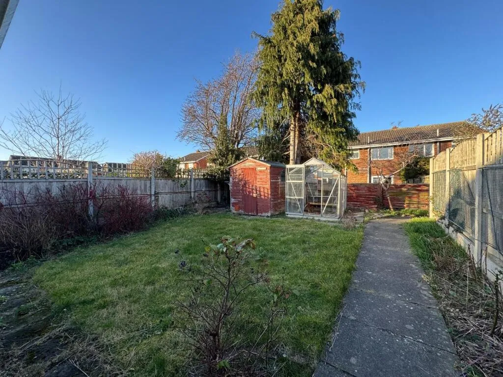 2 bed Semi-Detached Bungalow