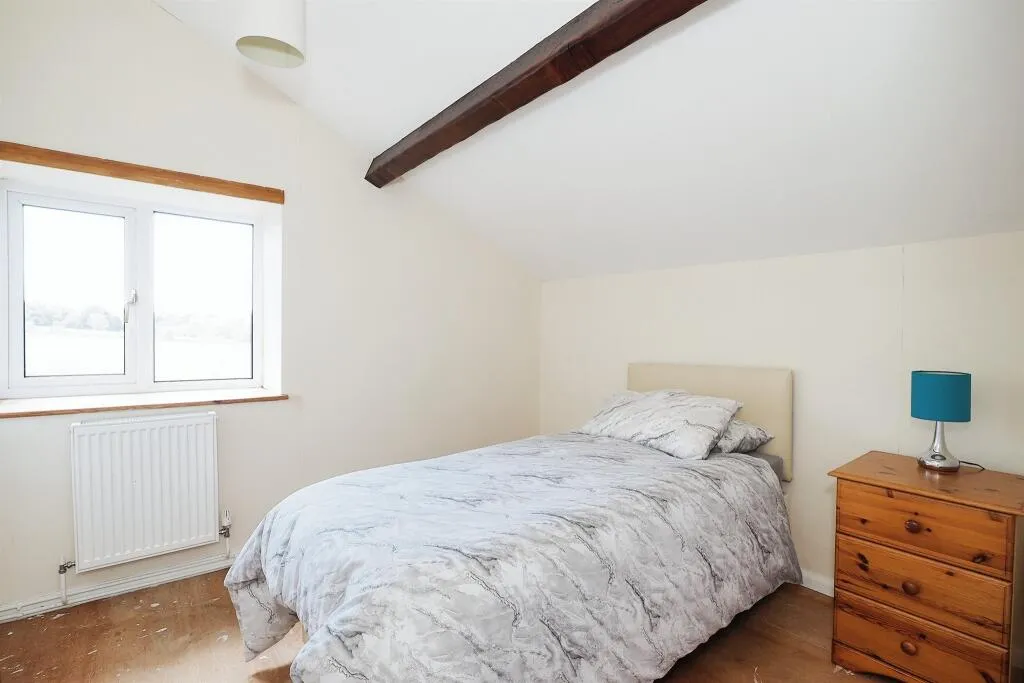 4 bed Detached