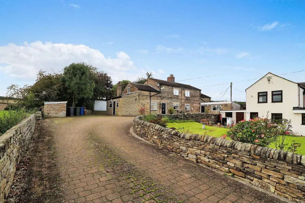 4 bed Detached