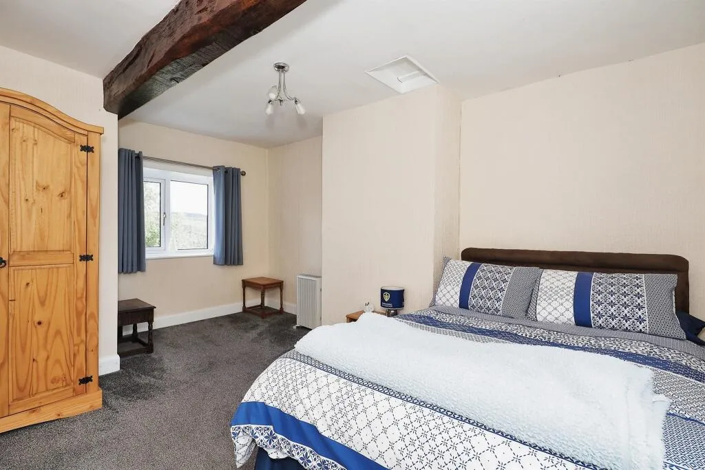 4 bed Detached