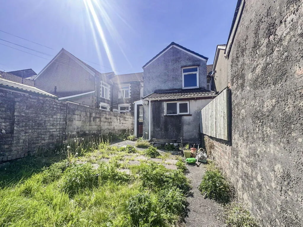 2 bed Mixed Use