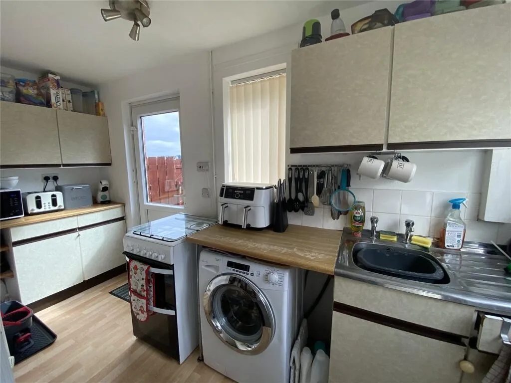 3 bed End of Terrace