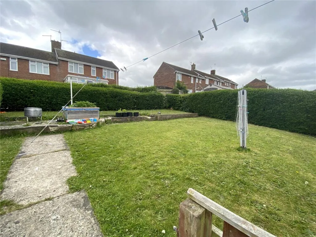3 bed End of Terrace