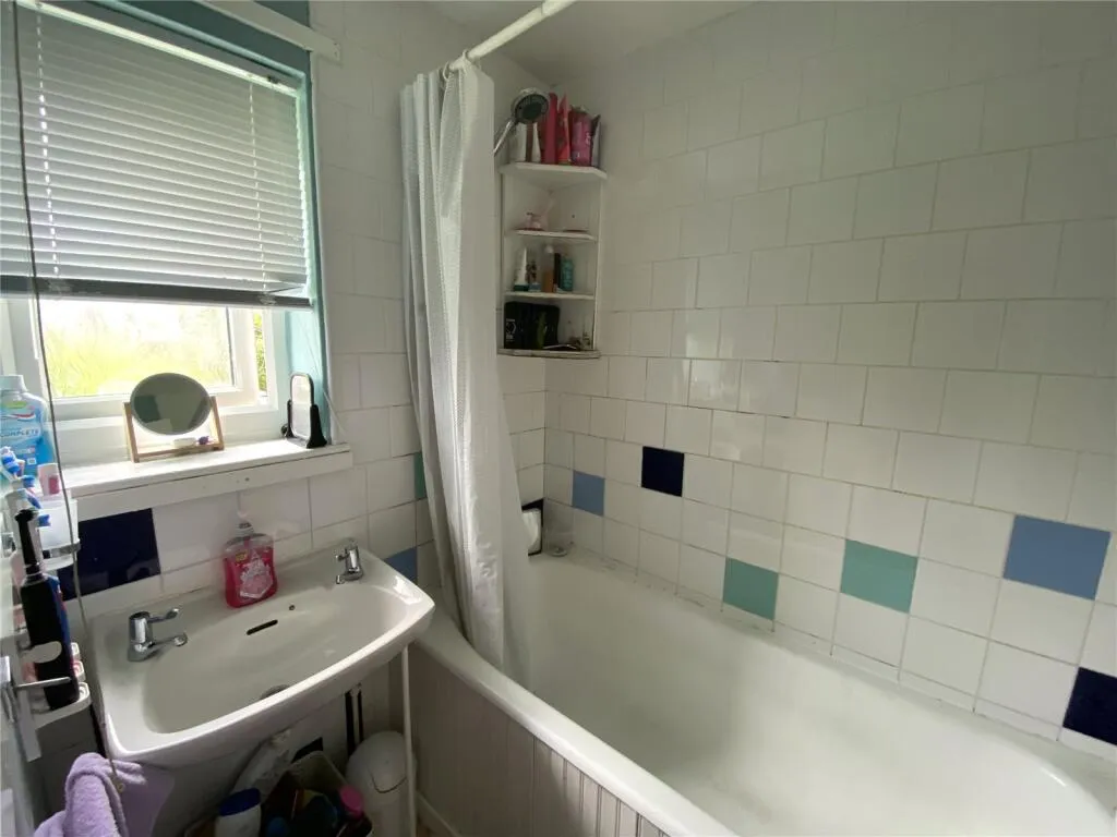 3 bed End of Terrace