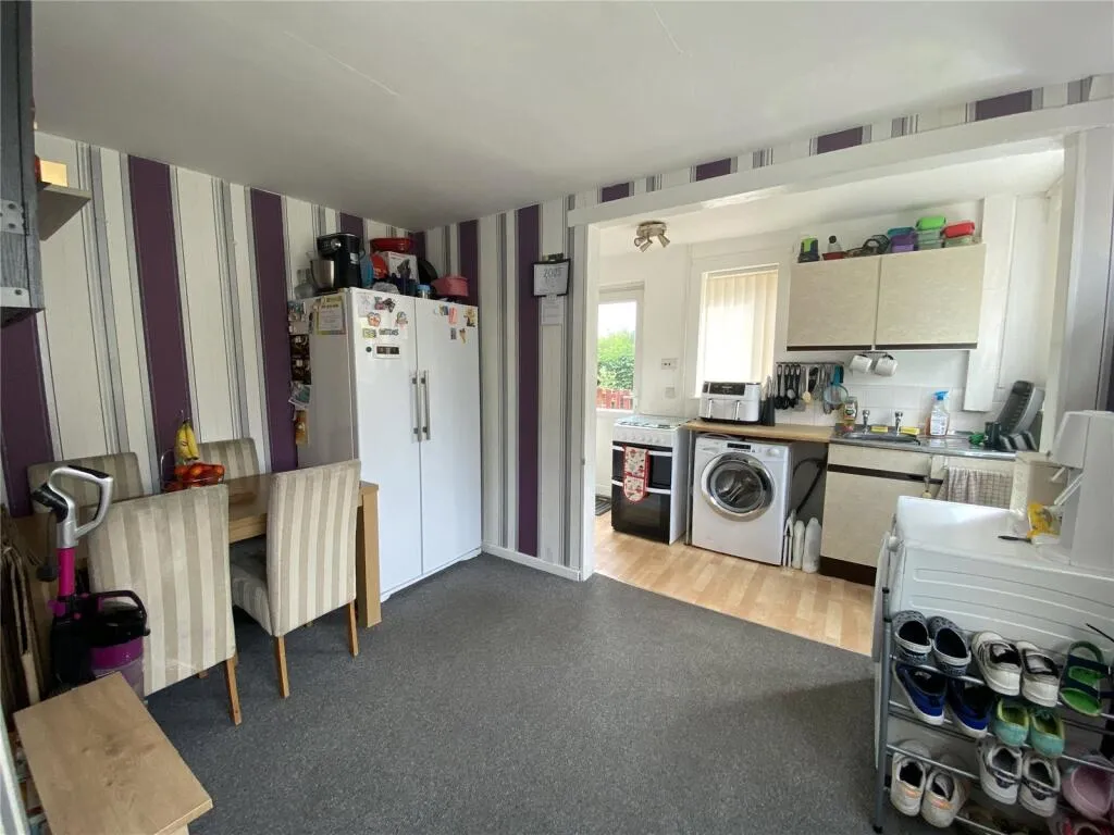 3 bed End of Terrace