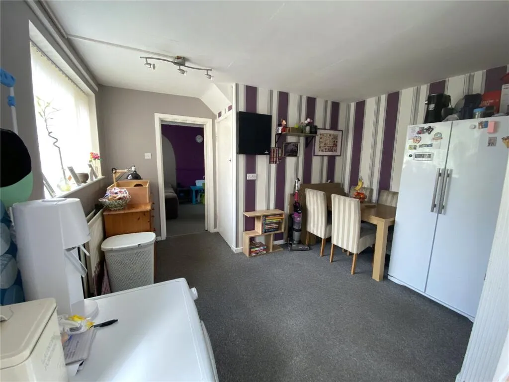 3 bed End of Terrace