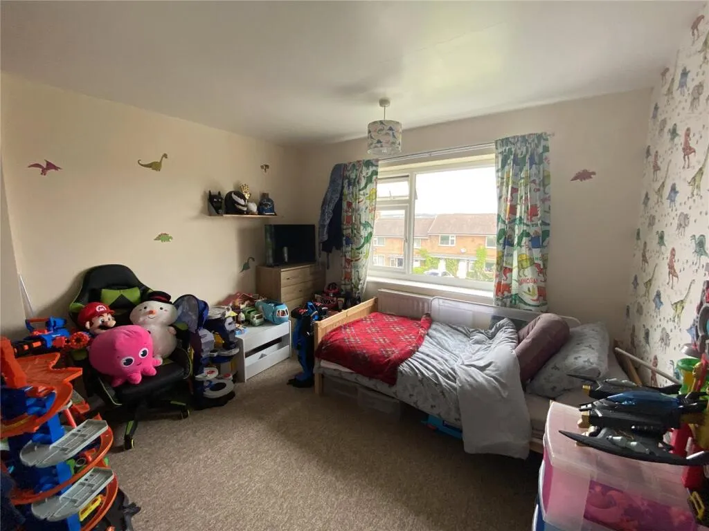 3 bed End of Terrace