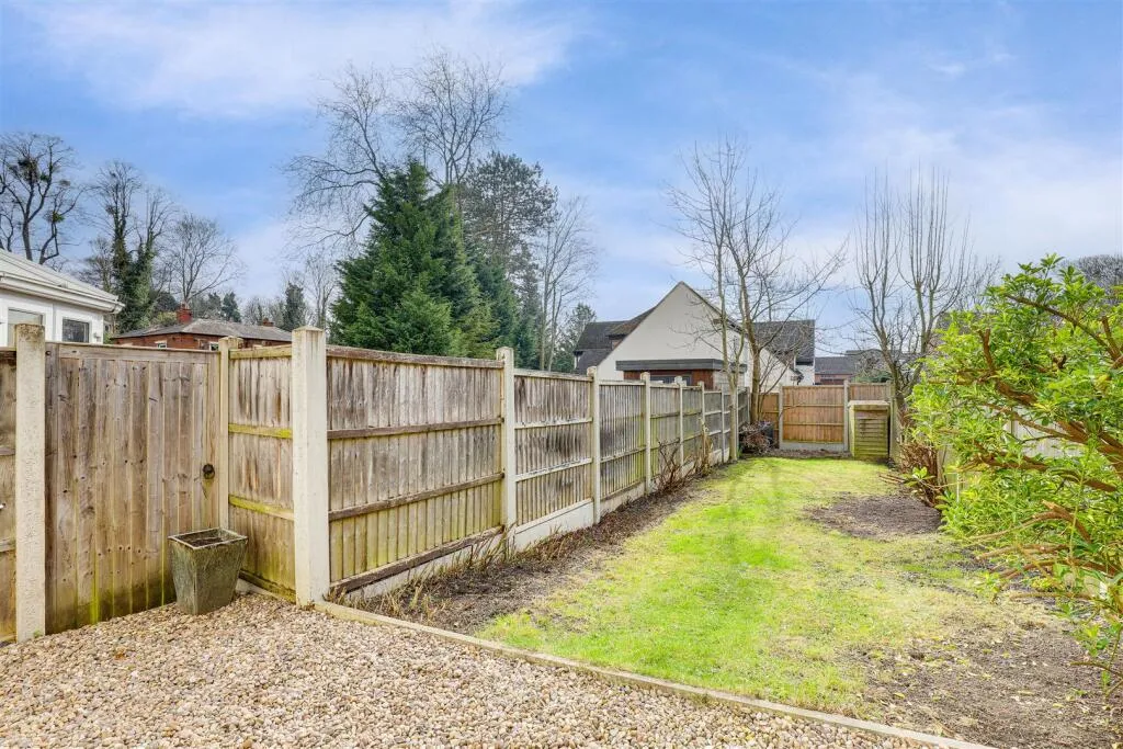 2 bed End of Terrace