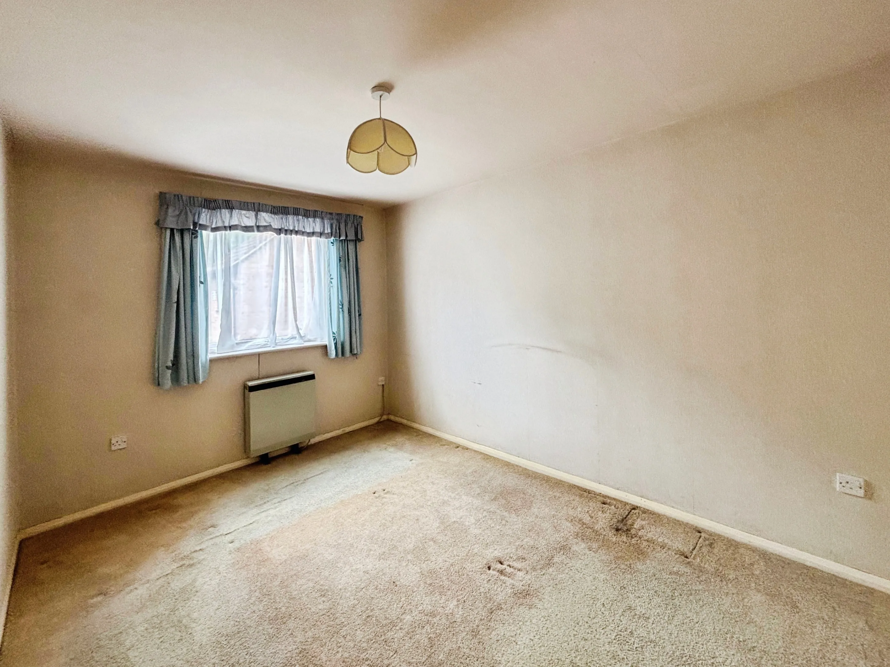 2 bed Ground Flat