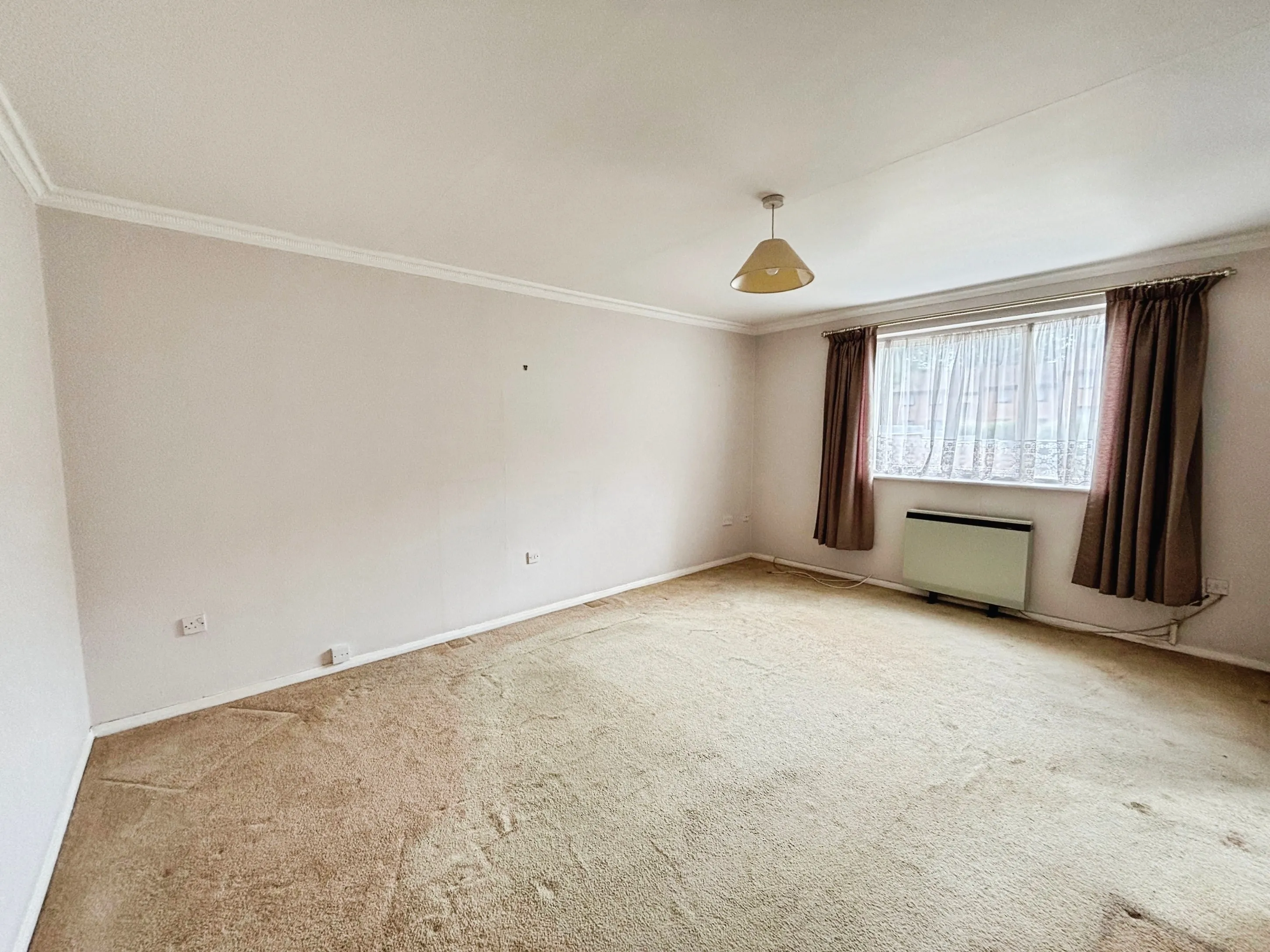 2 bed Ground Flat