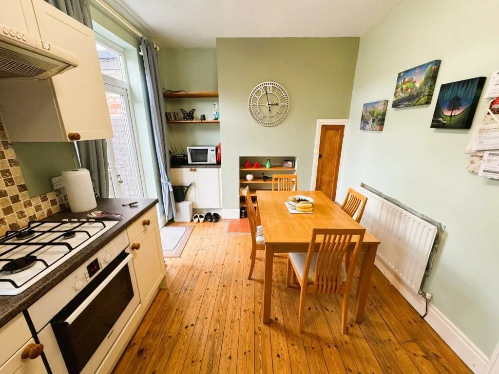 2 bed Semi-Detached