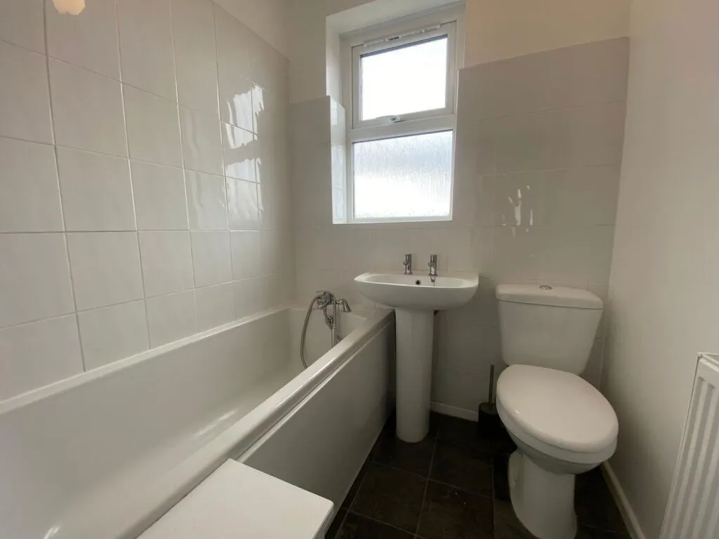 2 bed End of Terrace