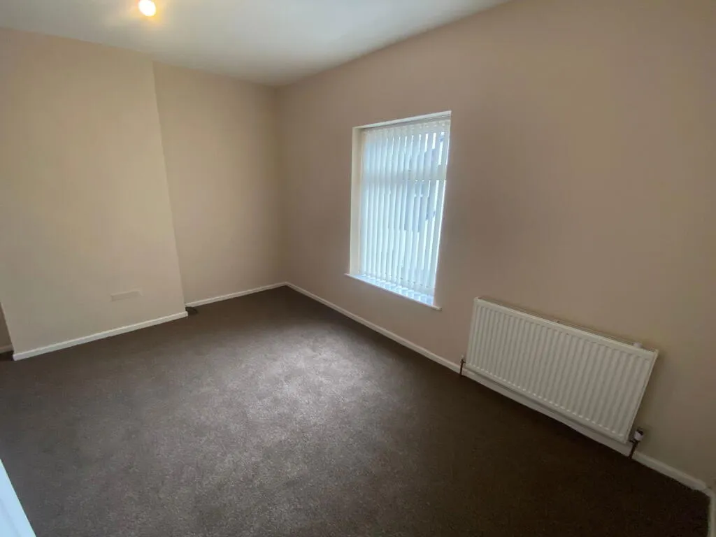 2 bed End of Terrace