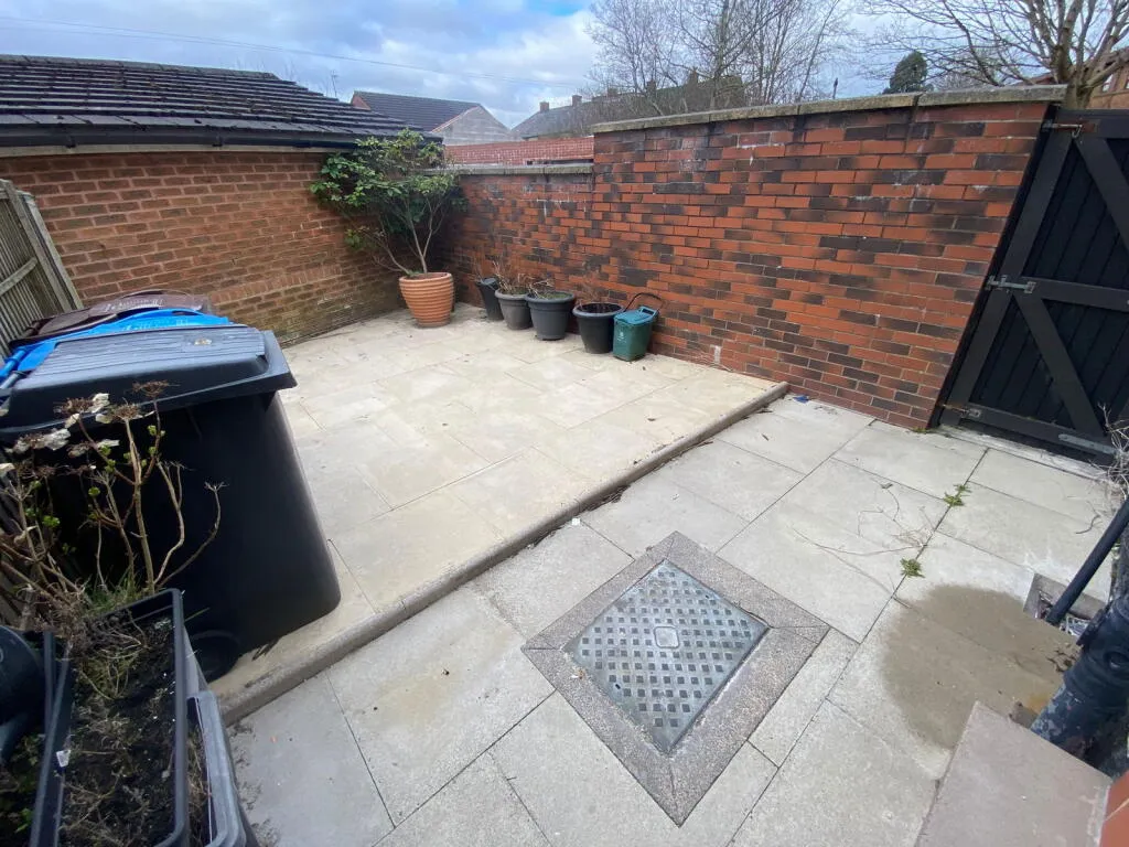 2 bed End of Terrace