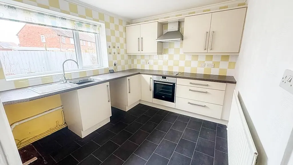 2 bed Semi-Detached