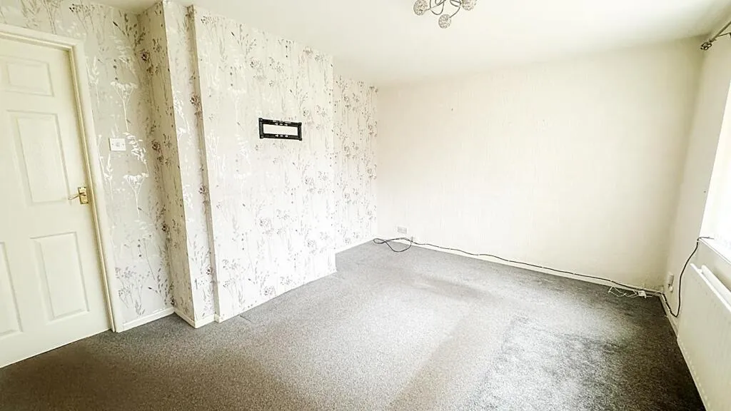 2 bed Semi-Detached