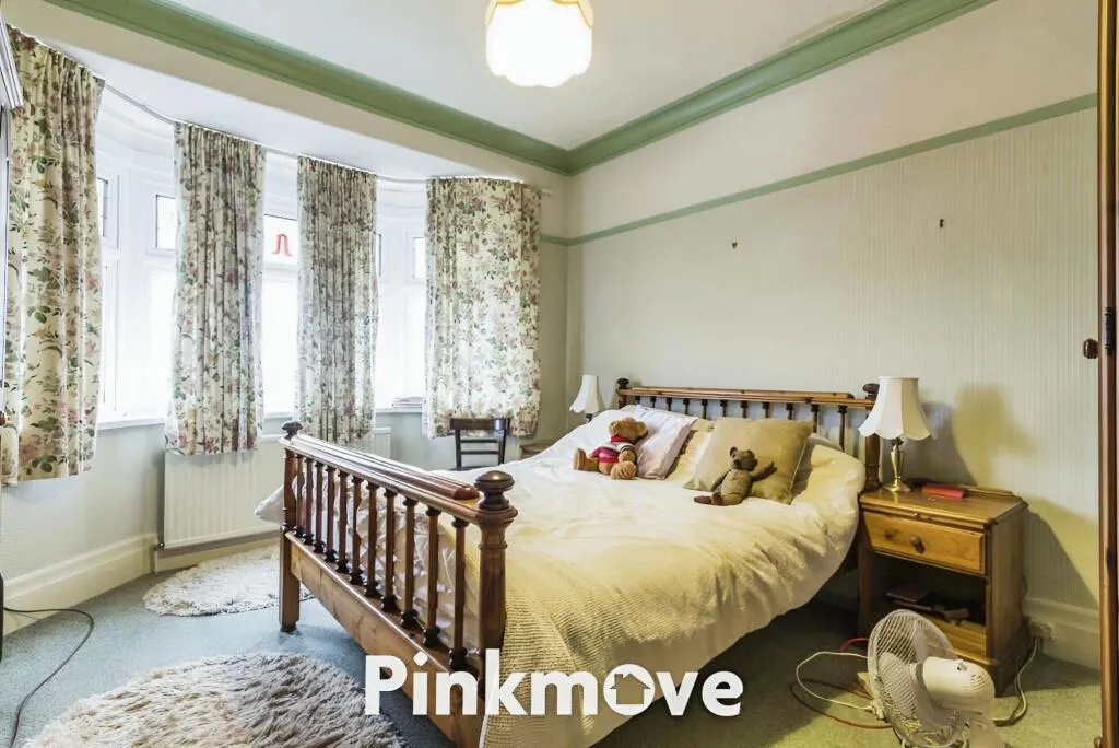 3 bed Semi-Detached