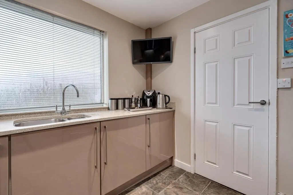 3 bed End of Terrace