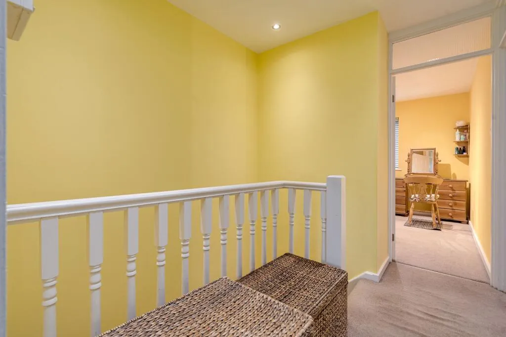 3 bed End of Terrace