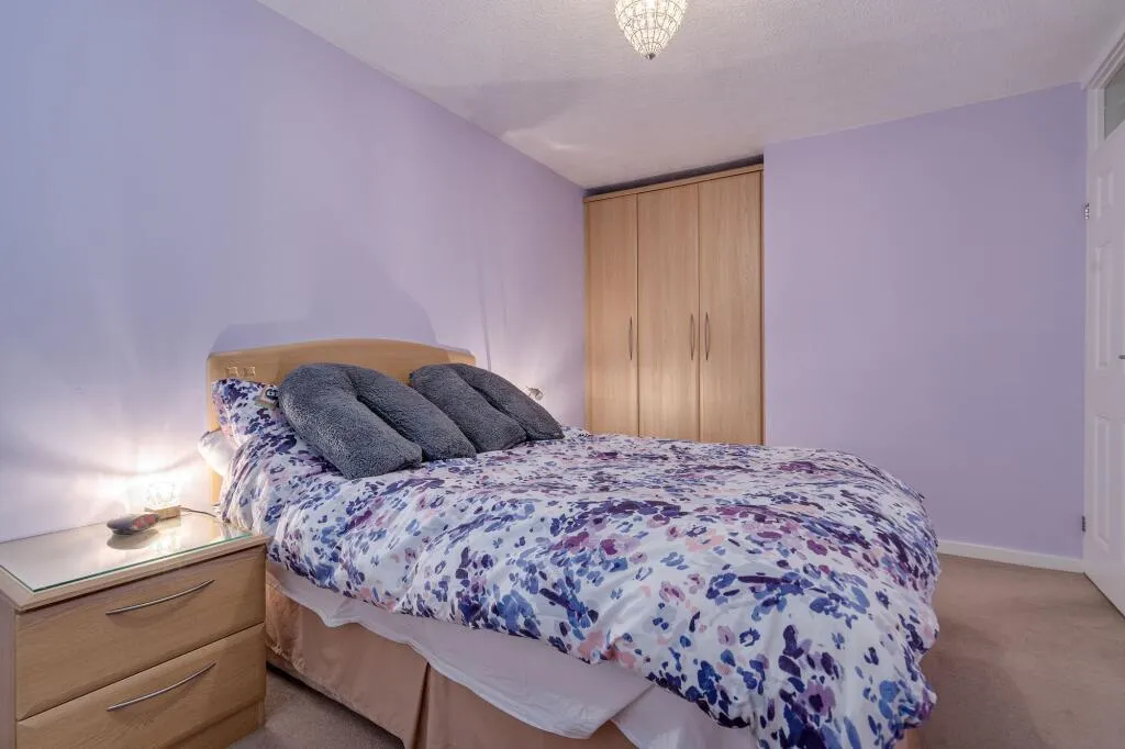 3 bed End of Terrace
