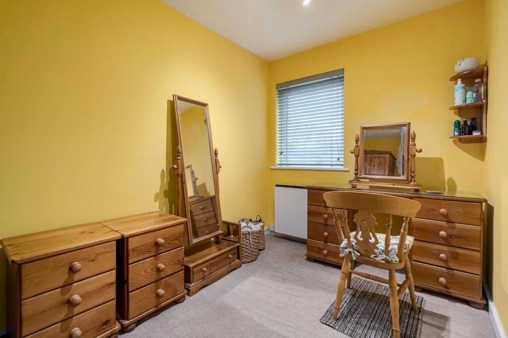 3 bed End of Terrace
