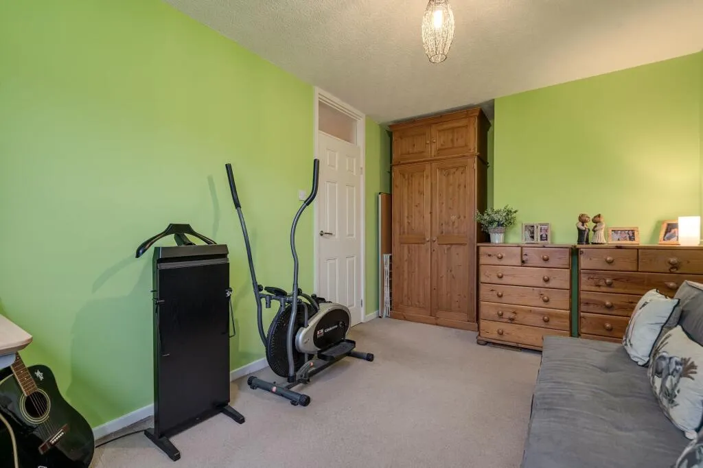 3 bed End of Terrace