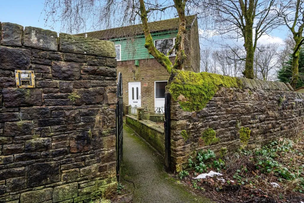 3 bed End of Terrace