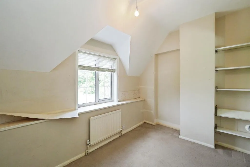 2 bed Link Detached House