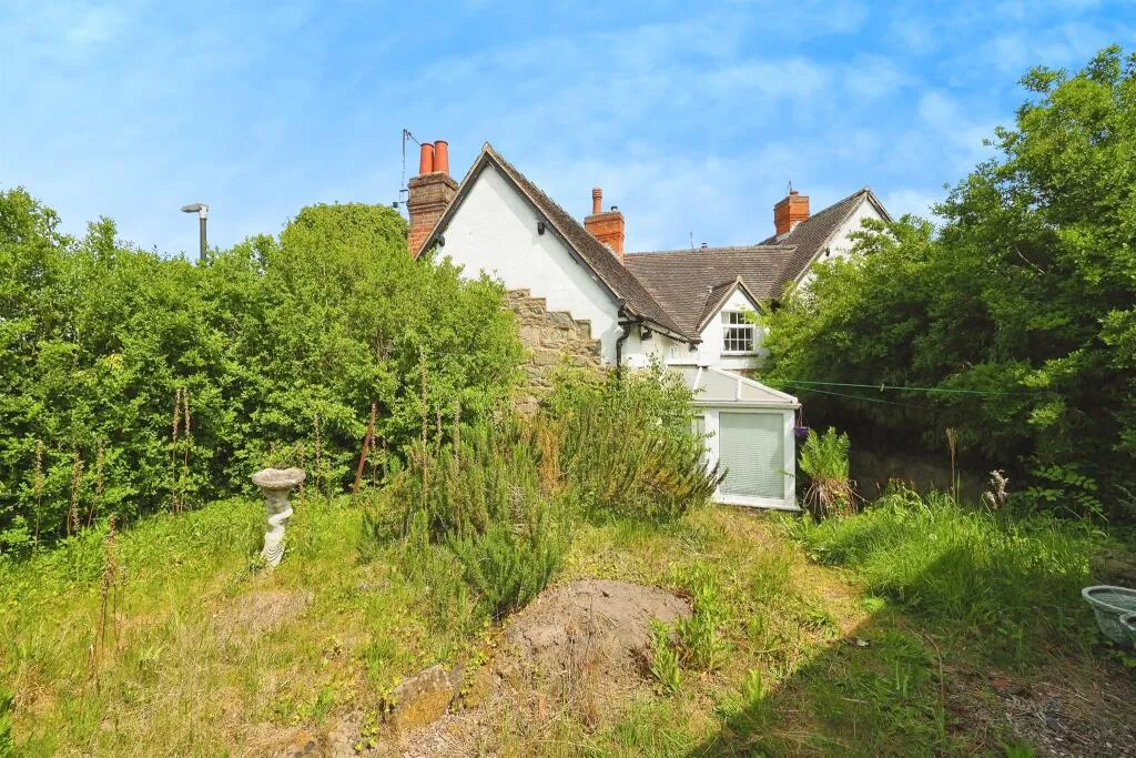 2 bed Link Detached House