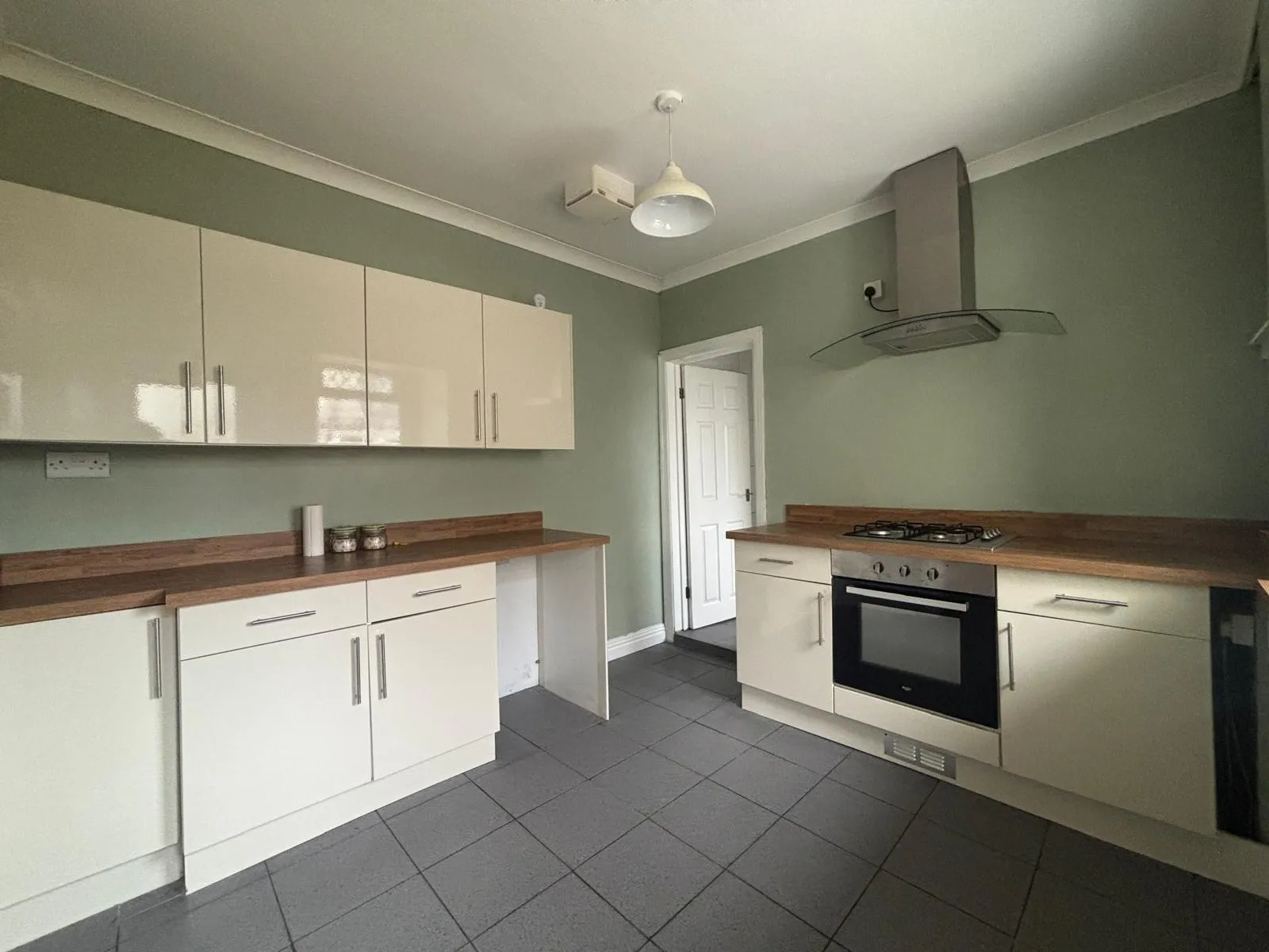 2 bed End of Terrace