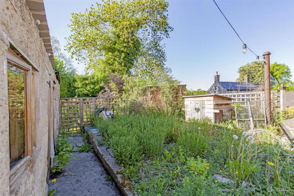 2 bed Cottage