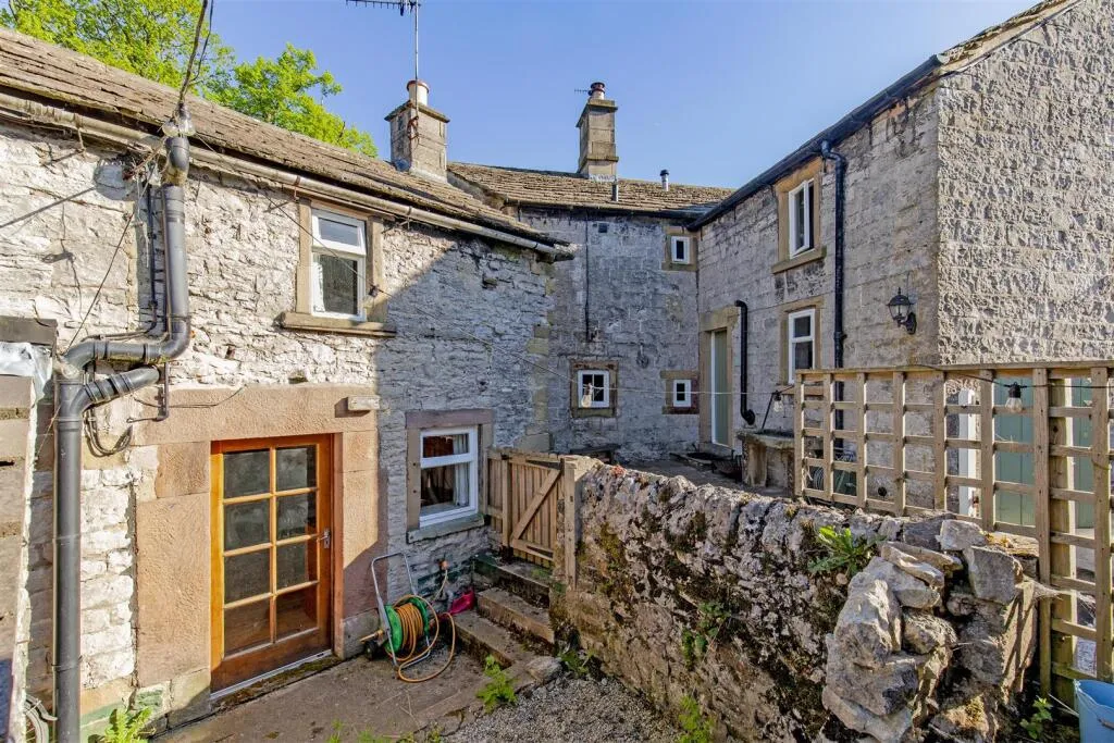2 bed Cottage